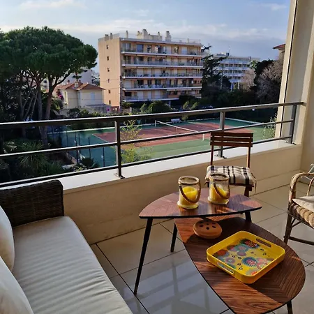 Апартаменты Grand 3 Quartier Pinede Juan