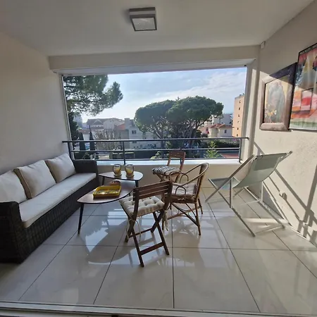 Grand 3 Quartier Pinede Juan Апартаменты
