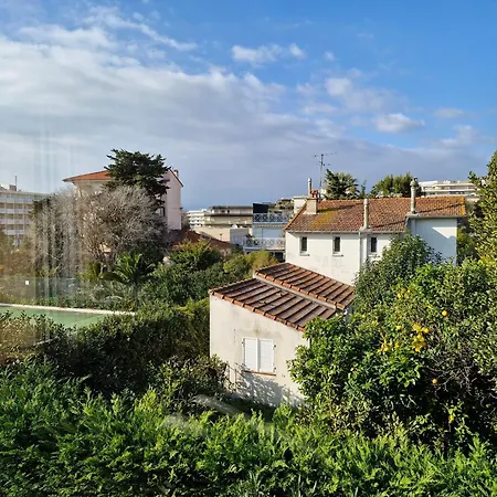 Апартаменты Grand 3 Quartier Pinede Juan Антиб