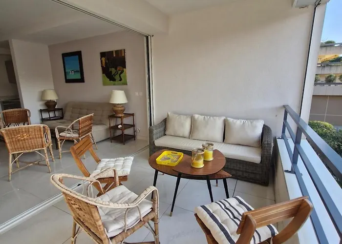 Lejlighed Grand 3 Quartier Pinede Juan